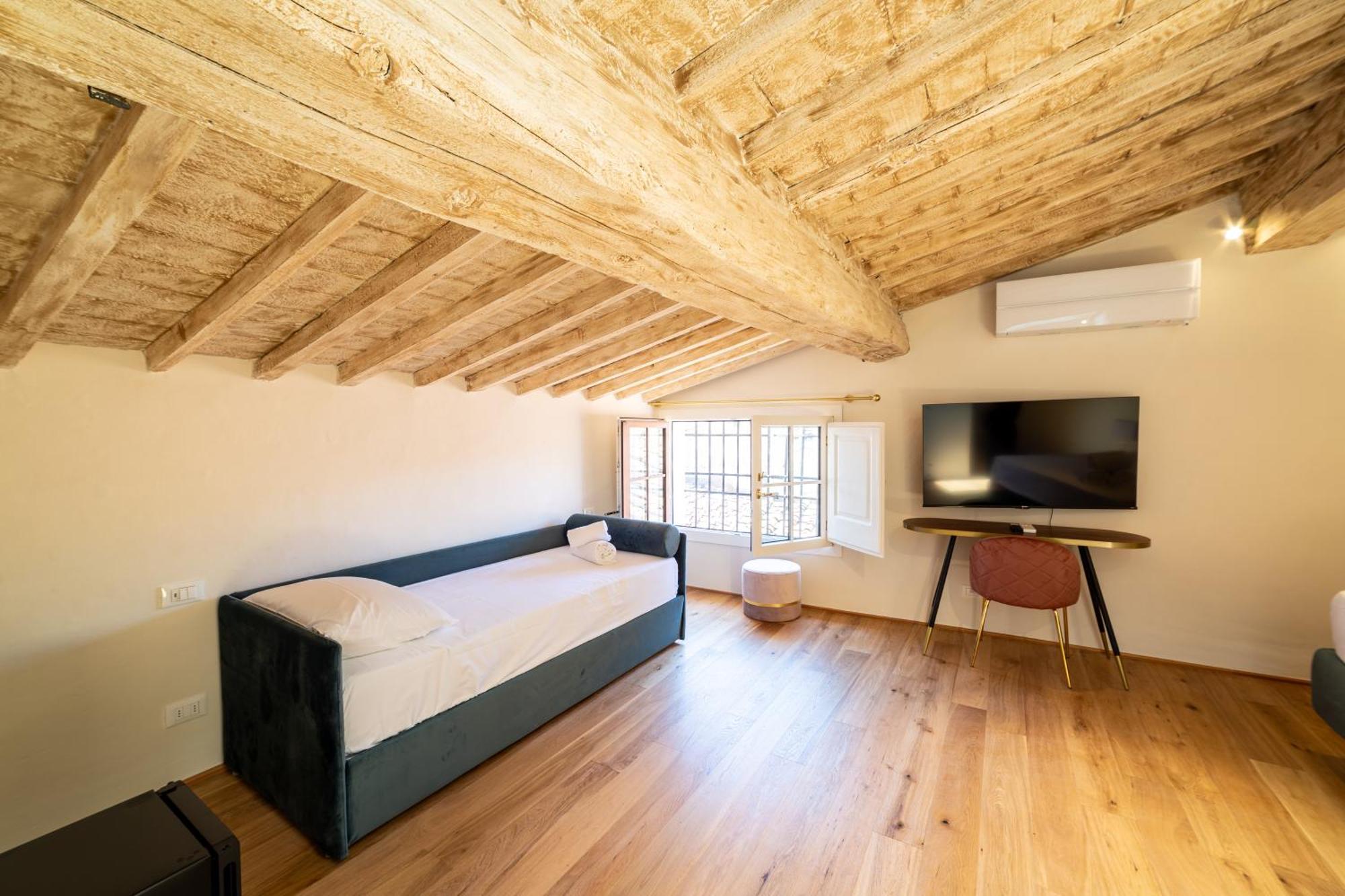 Residenza D'Epoca Palazzo Salviati Quaratesi Hotel ฟลอเรนซ์ ภายนอก รูปภาพ