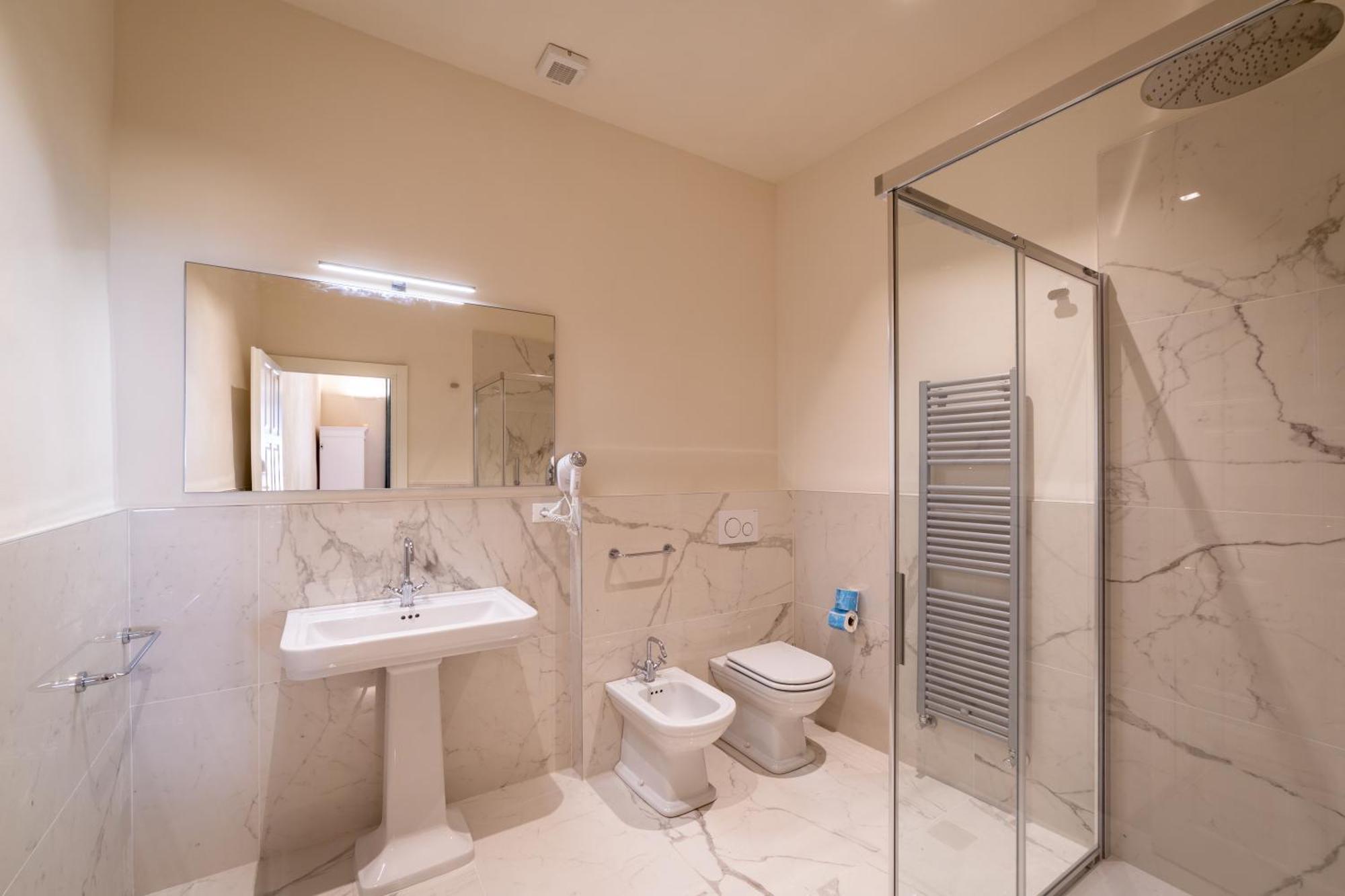 Residenza D'Epoca Palazzo Salviati Quaratesi Hotel ฟลอเรนซ์ ภายนอก รูปภาพ